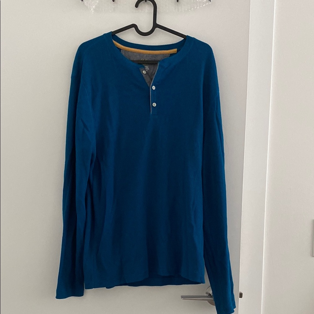 Club Room Long Sleeve Tee